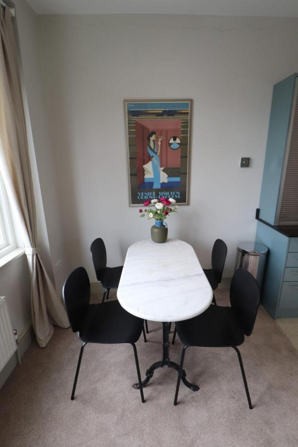 Stylish Light-Filled 1 Bedroom Flat In Hammersmith London Exterior photo